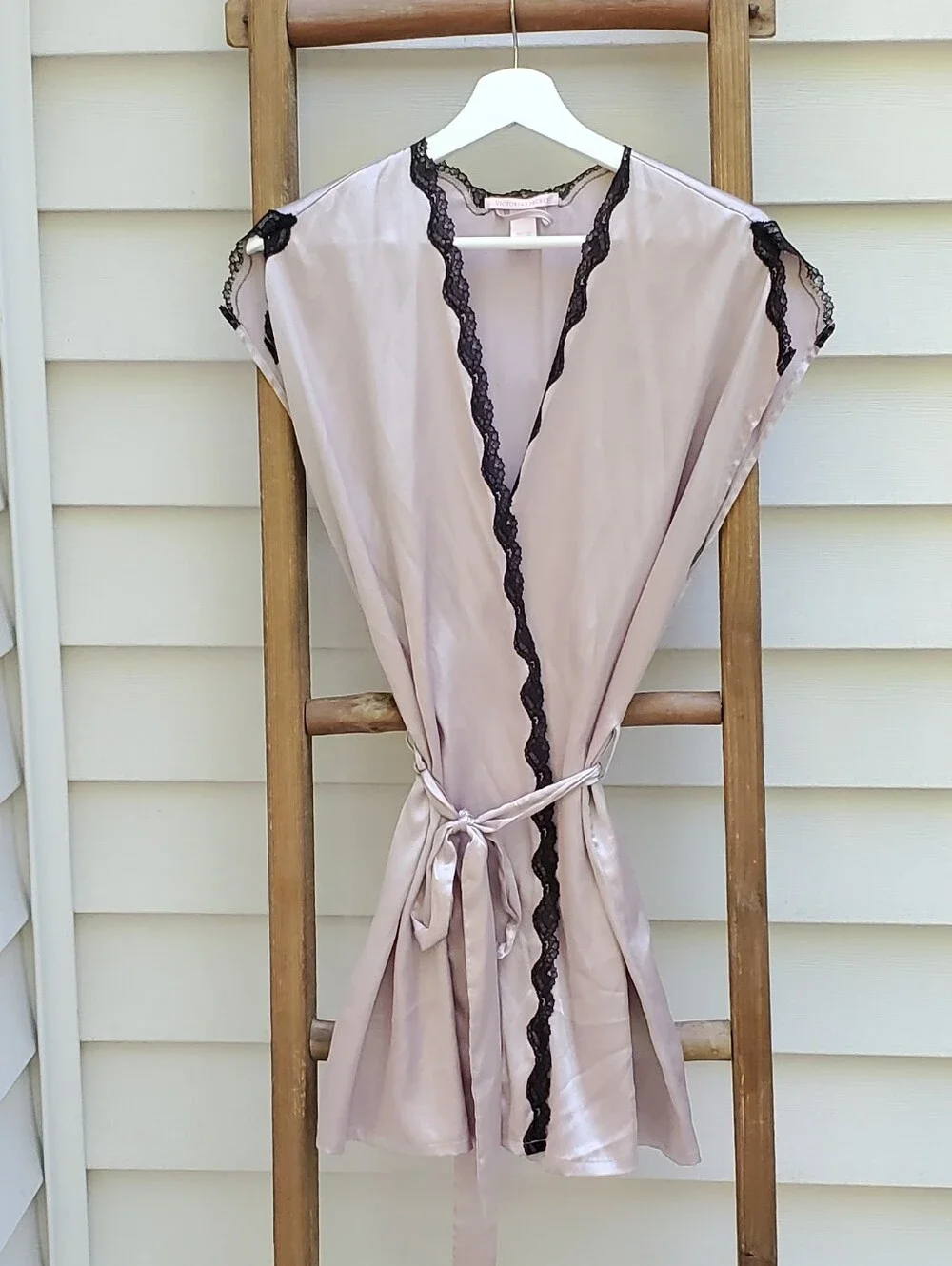 Victoria's Secret Lace-Detail Robe Size S